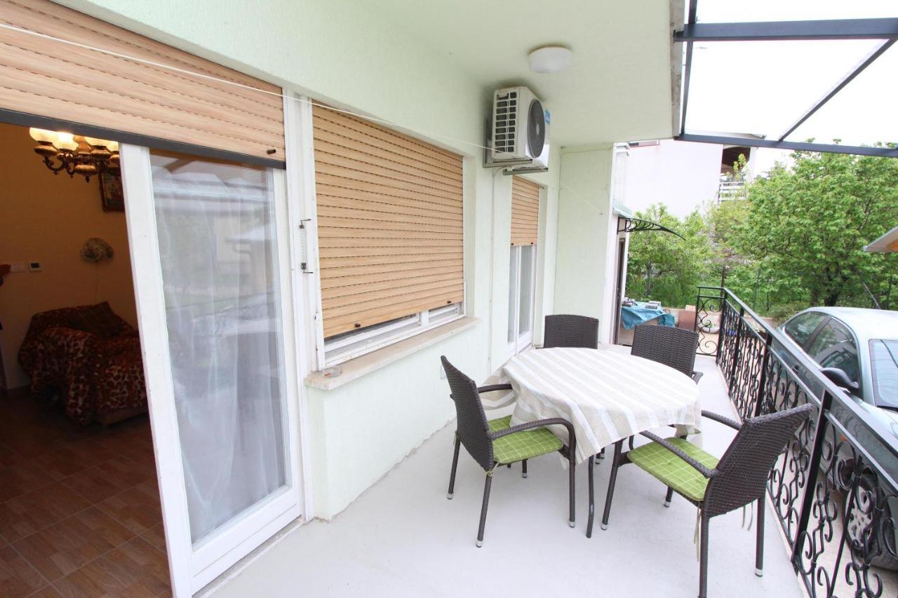 Apartment Oto พูลา ภายนอก รูปภาพ