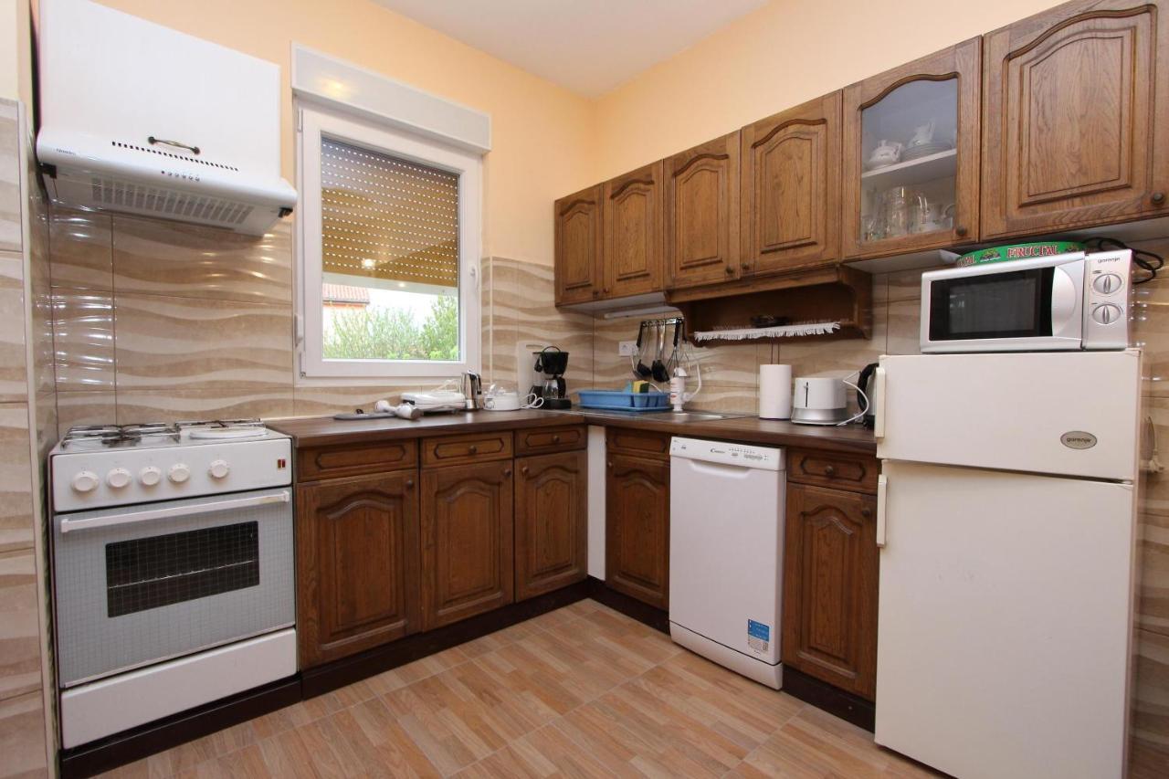 Apartment Oto พูลา ภายนอก รูปภาพ