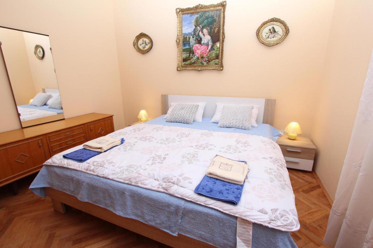 Apartment Oto พูลา ภายนอก รูปภาพ